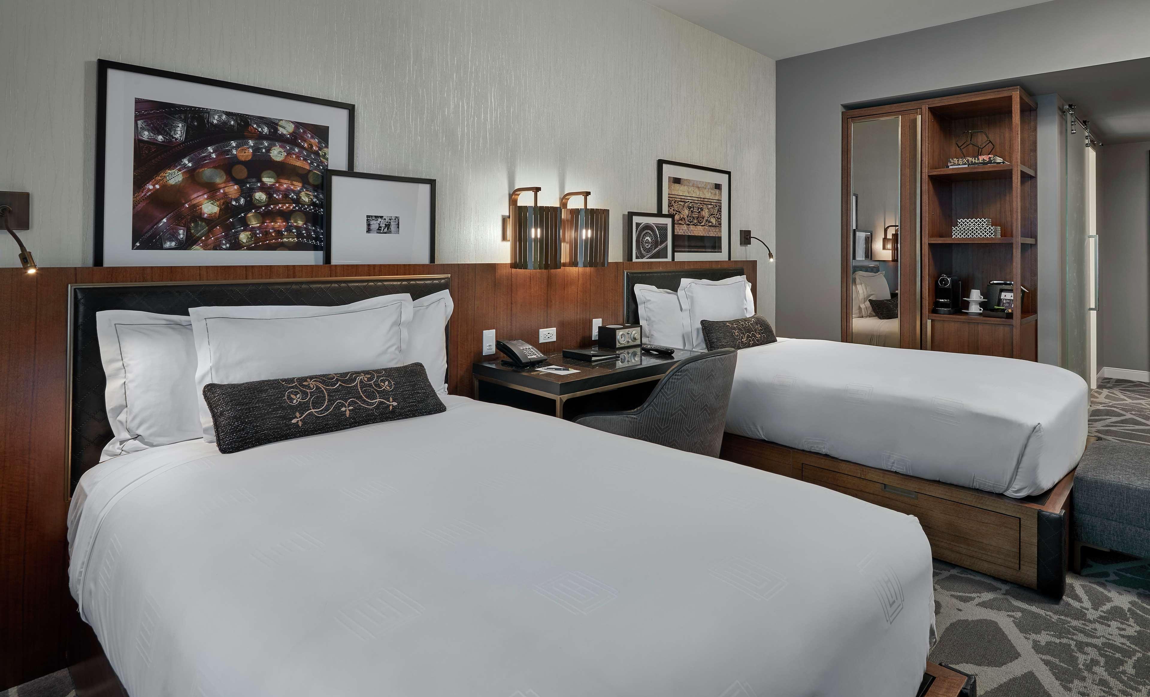 Doppelzimmer mit 2 Doppelbetten - für Hörgeschädigte geeignet